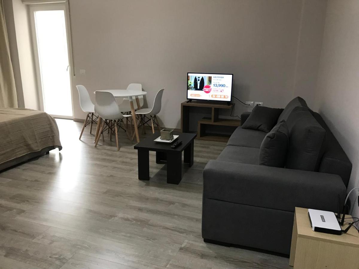 Apartamente Oslo Vlorë エクステリア 写真