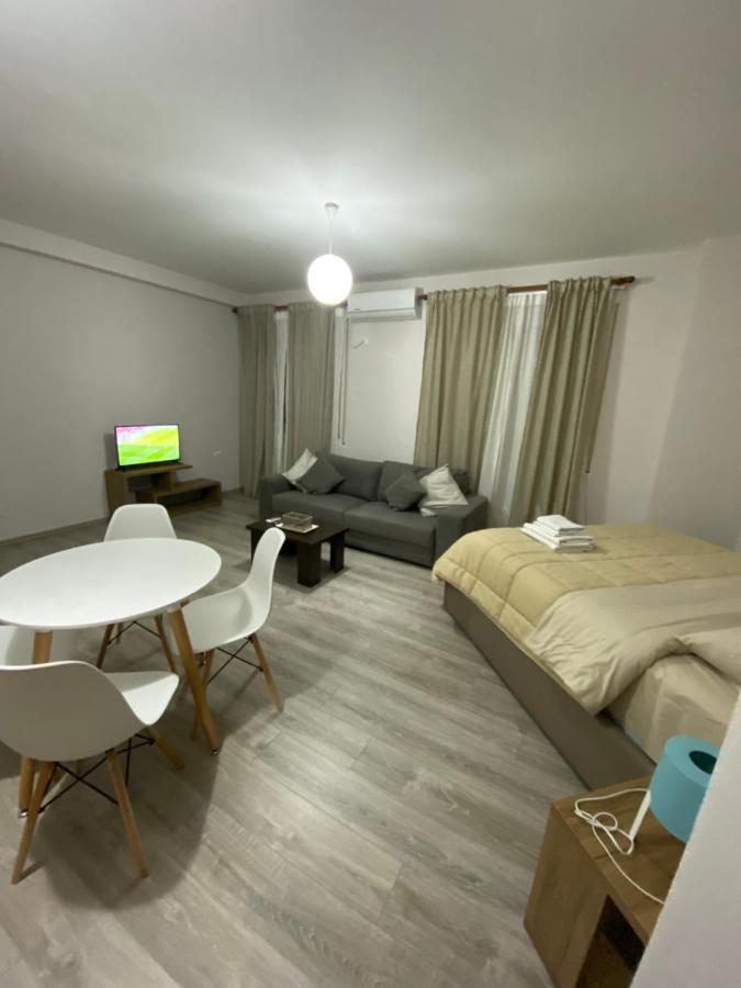 Apartamente Oslo Vlorë エクステリア 写真