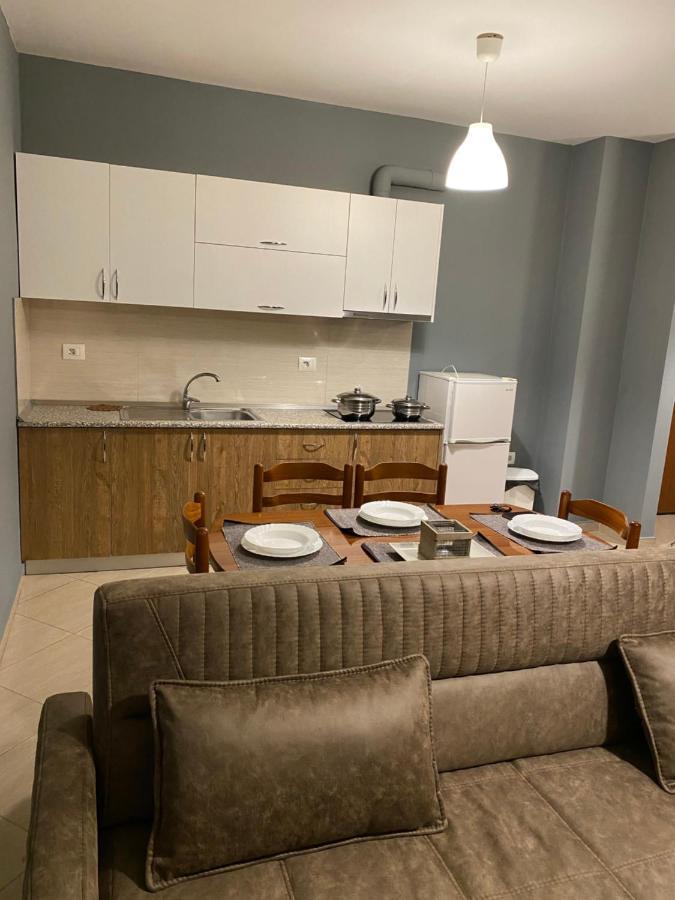 Apartamente Oslo Vlorë エクステリア 写真